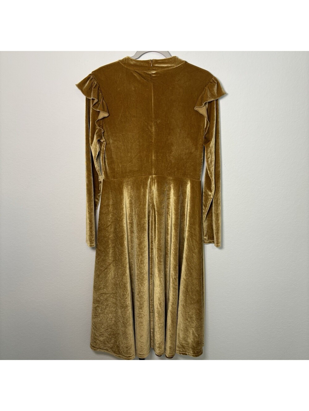Ivy City Co La La Lady Velvet Ruffle Sleeve Full Skirt Midi Dress Gold Size XL - Picture 4 of 6